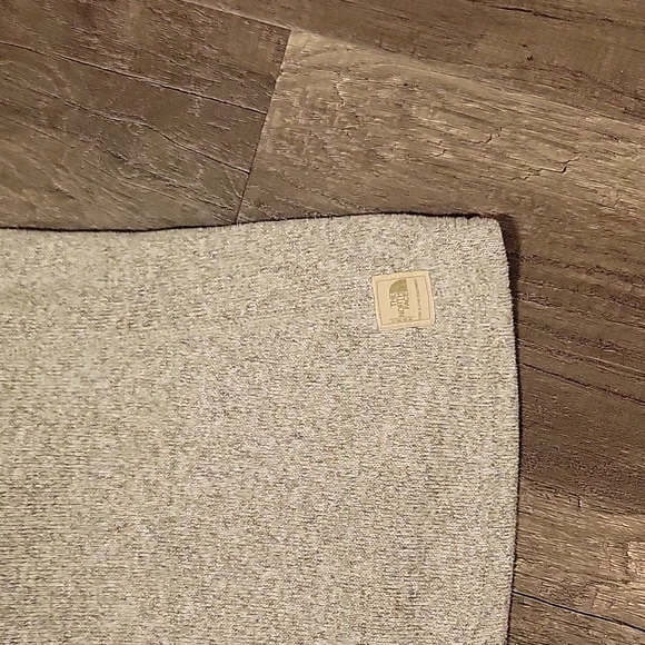 The North Face womens pullover - Picture 5 of 7